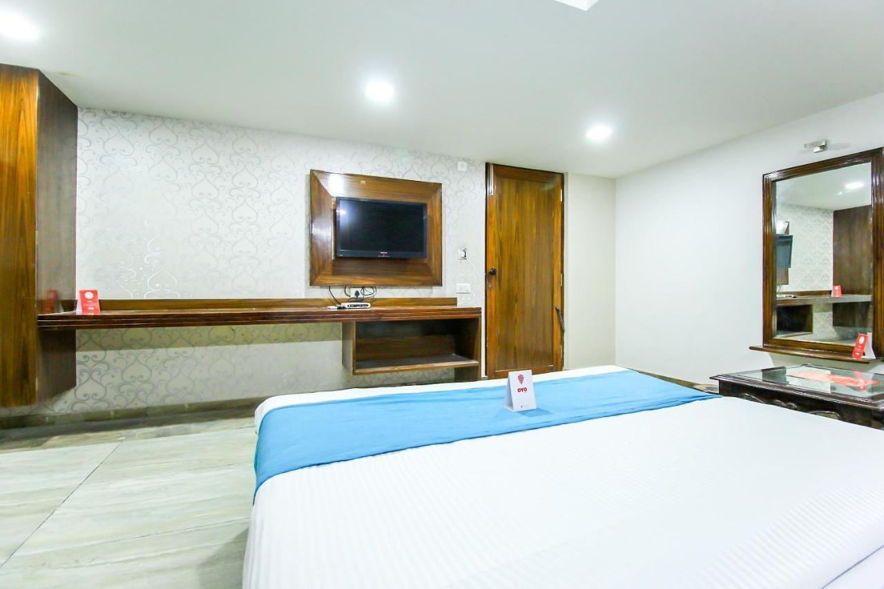 אחמדאבאד Hotel Seven מראה חיצוני תמונה
