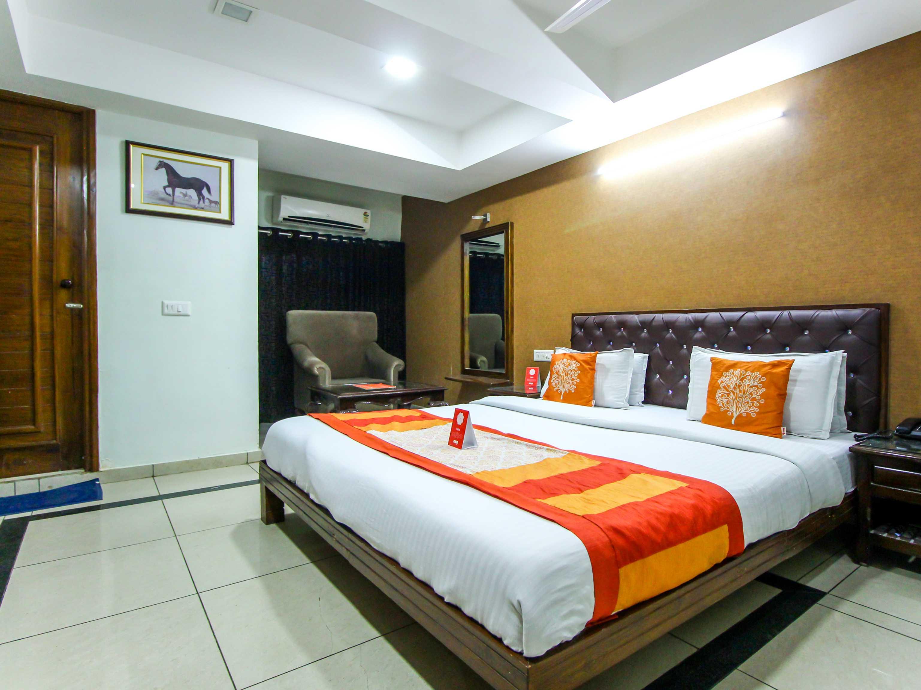 אחמדאבאד Hotel Seven מראה חיצוני תמונה