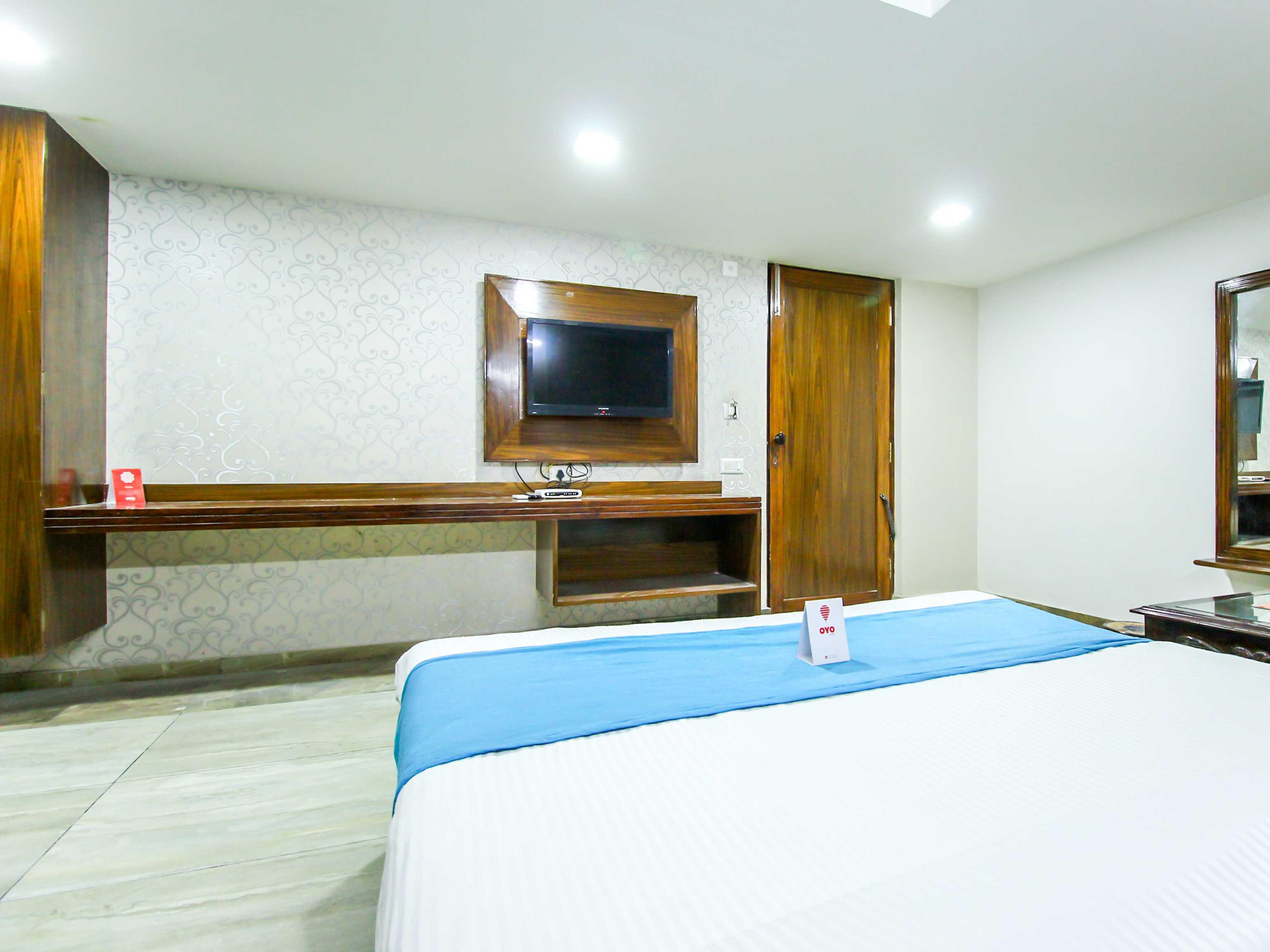 אחמדאבאד Hotel Seven מראה חיצוני תמונה