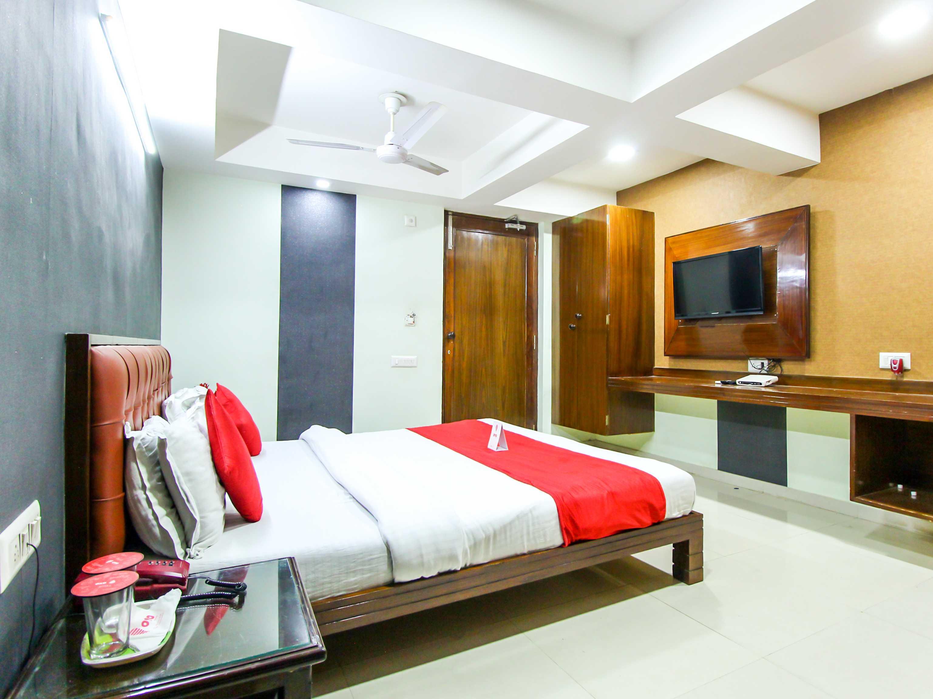 אחמדאבאד Hotel Seven מראה חיצוני תמונה